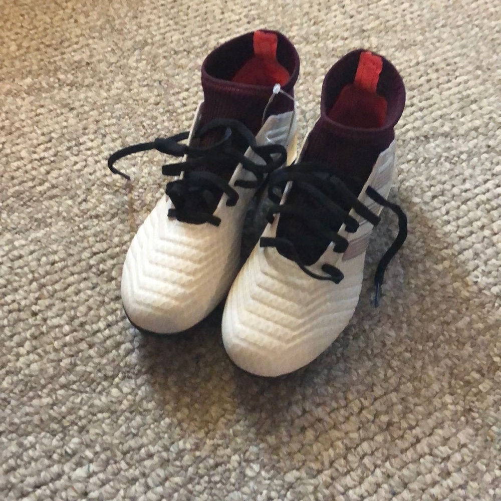 NEW Adidas soccer cleats predator 18.3 FG